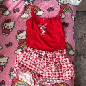 Hot Topic Red strawberry shortcake set